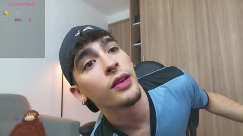 Snapshot of zenn_rush chatting on February 2025 01:27:01 PM Zenn online show from February 2025 01:27:01 PM