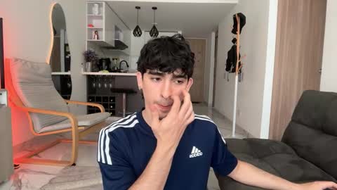 Snapshot of zenn_rush chatting on October 2025 02:07:01 PM Zenn online show from October 2025 02:07:01 PM