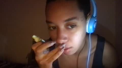 Snapshot of zenxbiaa chatting on November 2025 04:32:02 AM zenxbiaa online show from November 2025 04:32:02 AM