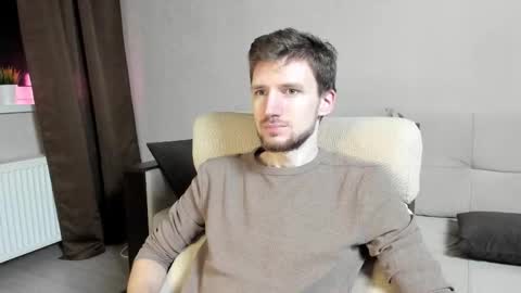 Andrew online show from November 2025 02:02:02 AM