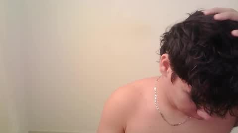 zeus_183 online show from November 2025 02:06:01 PM