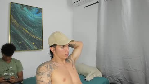 zeus_sm online show from March 2025 05:38:02 AM