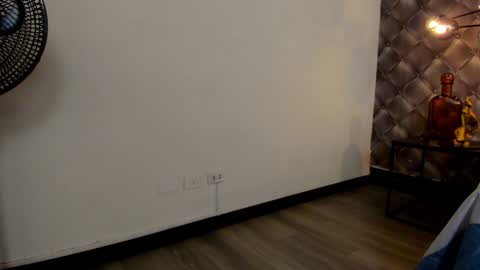 zeus online show from December 2024 09:09:02 PM