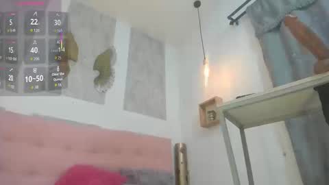 ZHAMIRA  ANDRES online show from September 2025 10:10:02 PM