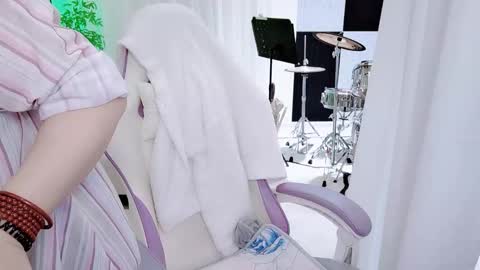 zhen online show from November 2025 12:44:01 AM