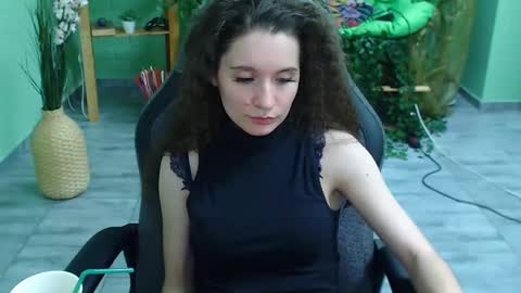 zianichols online show from February 2025 12:37:02 AM