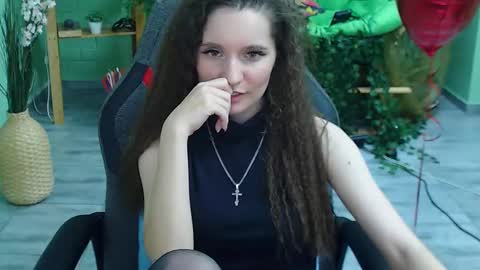 zianichols online show from February 2025 01:31:02 AM