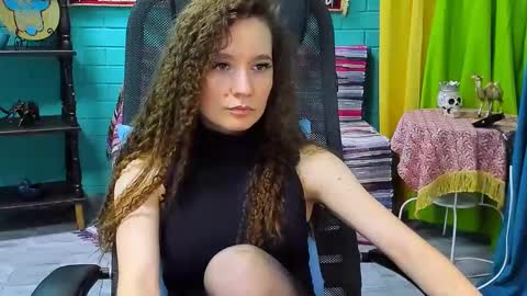 zianichols online show from February 2025 02:26:01 PM