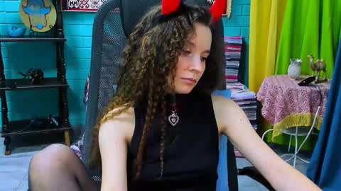 zianichols online show from March 2025 06:19:02 PM