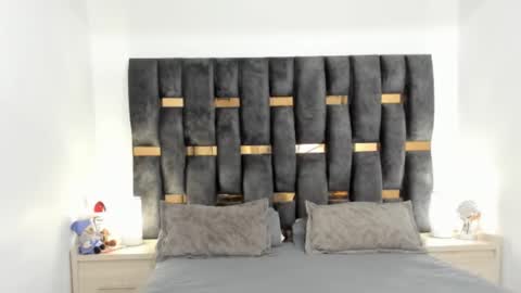 ziataylor online show from February 2025 12:03:01 AM