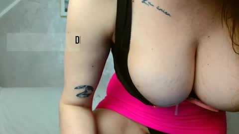 Carolina online show from January 2025 02:02:01 AM