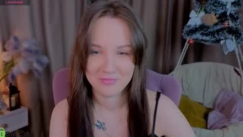 Zlata  Mon Tue Thu Fri Sun Sa GMT 3 0000pm - 0600pm  online show from January 2026 09:11:02 AM