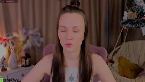 Zlata  Mon Tue Thu Fri Sun Sa GMT 3 0000pm - 0600pm  online show from January 2026 09:25:01 AM