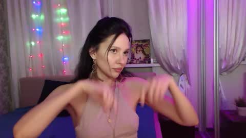 Zlata online show from November 2025 06:08:01 PM