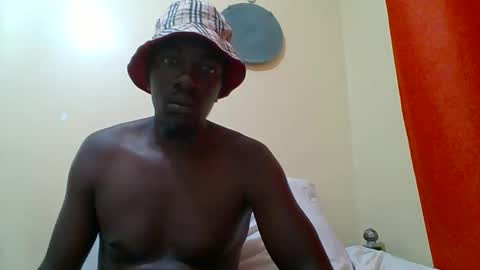 Zlatann2012 online show from October 2025 07:02:01 PM