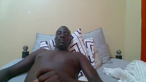 Zlatann2012 online show from December 2025 05:17:01 PM