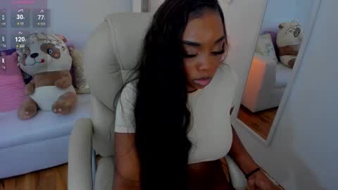 Zobe Love online show from February 2025 07:24:02 PM