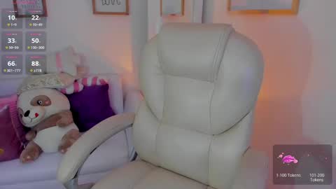 Zobe Love online show from December 2025 06:05:02 PM