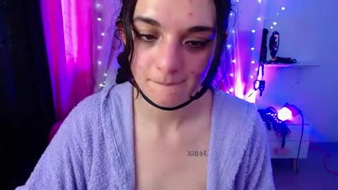 Snapshot of zoe_0111 chatting on January 2025 07:38:01 PM zoe_0111 online show from January 2025 07:38:01 PM