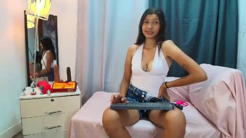 Snapshot of zoe_blake1 chatting on May 2026 04:08:02 AM Zoe Blake online show from May 2026 04:08:02 AM