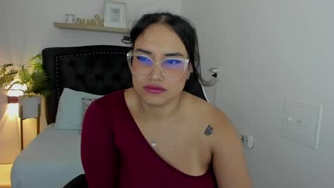 Snapshot of zoe_danae_ chatting on March 2025 03:13:02 PM Zoe online show from March 2025 03:13:02 PM