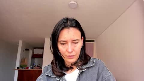 ZOE online show from October 2025 07:12:02 PM