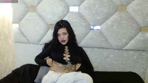 Snapshot of zoe_lara_34 chatting on May 2026 05:21:02 PM zoe online show from May 2026 05:21:02 PM