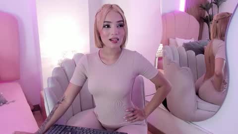 zoe lee    online show from September 2025 02:50:02 AM