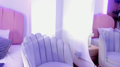 zoe lee    online show from October 2025 11:51:02 AM