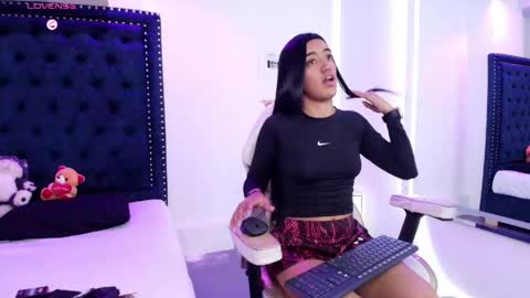 zoe  online show from May 2026 07:41:02 PM