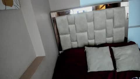 Snapshot of zoe_moreau chatting on November 2025 07:58:01 PM zoe_moreau online show from November 2025 07:58:01 PM