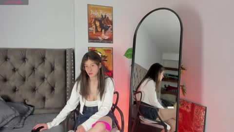 Snapshot of zoe_olsen__ chatting on February 2025 04:22:01 PM Zoe Olsen online show from February 2025 04:22:01 PM