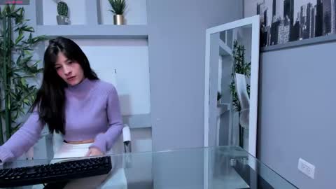 Snapshot of zoe_olsen__ chatting on February 2025 02:10:02 PM Zoe Olsen online show from February 2025 02:10:02 PM