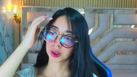 Zoe  online show from October 2025 03:29:01 AM