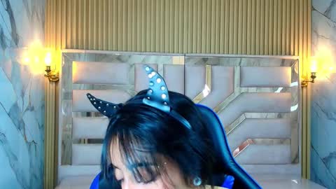 Zoe  online show from October 2025 03:21:02 AM