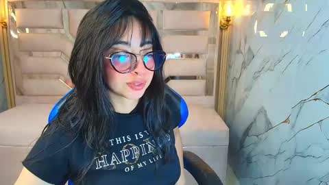 Zoe  online show from November 2025 03:12:02 AM