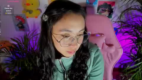 zoe_ray_y online show from February 2026 06:45:01 PM