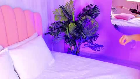 Zoe online show from February 2025 06:10:02 PM