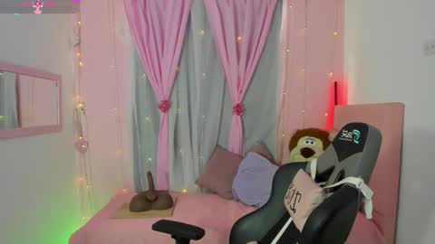 zoe_sullivan_ online show from September 2025 01:54:02 PM