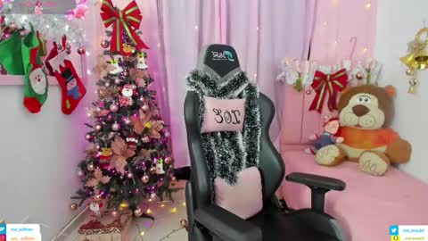 zoe_sullivan_ online show from November 2025 09:35:01 AM