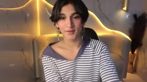 Zoe online show from November 2025 08:07:02 PM