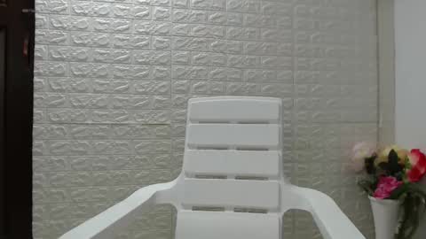 Carolina online show from October 2025 06:35:02 PM