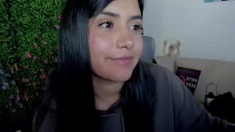 Zoe online show from October 2025 03:38:01 AM