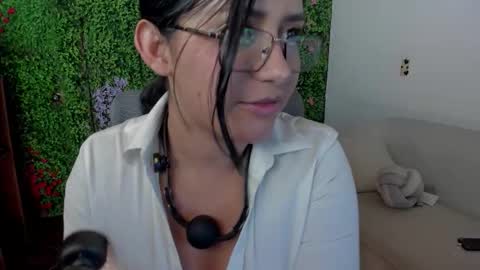 Zoe online show from November 2025 03:29:01 AM