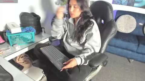 Zoe online show from February 2026 02:53:02 AM