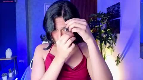 Snapshot of zoee_kiss_ chatting on June 2026 05:06:01 AM ZOE online show from June 2026 05:06:01 AM