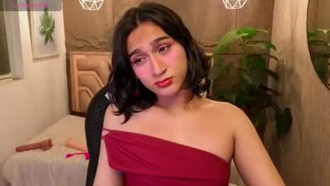 Snapshot of zoee_kiss_ chatting on August 2026 04:59:01 AM ZOE online show from August 2026 04:59:01 AM
