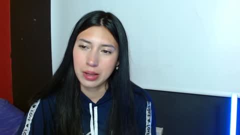 Snapshot of zoegp chatting on December 2024 04:31:02 AM Laura online show from December 2024 04:31:02 AM