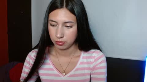 Snapshot of zoegp chatting on December 2024 08:25:02 PM Laura online show from December 2024 08:25:02 PM