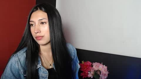 Snapshot of zoegp chatting on January 2025 03:29:02 AM Laura online show from January 2025 03:29:02 AM